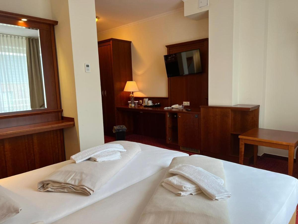 Hotel Hanseatischer Hof Любек Екстер'єр фото
