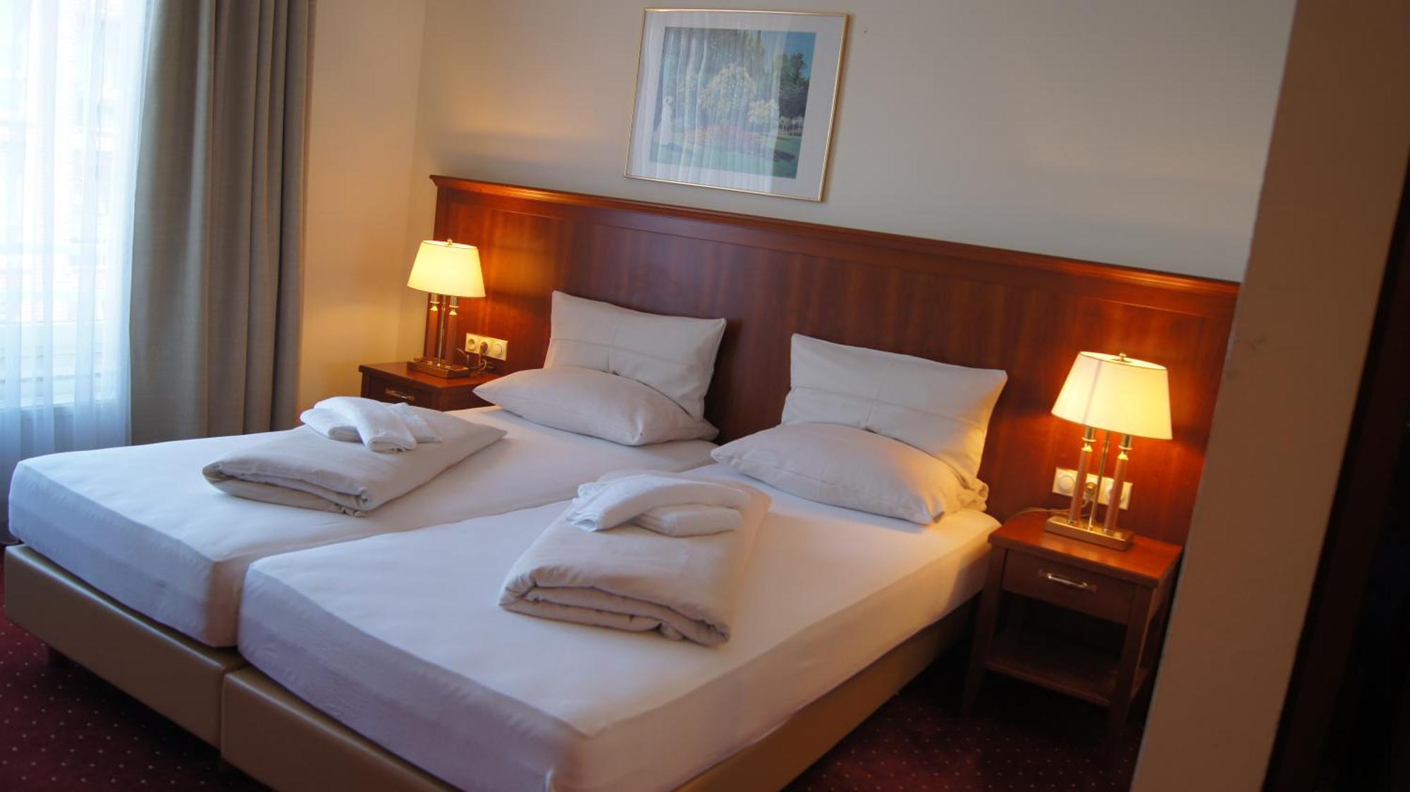 Hotel Hanseatischer Hof Любек Екстер'єр фото